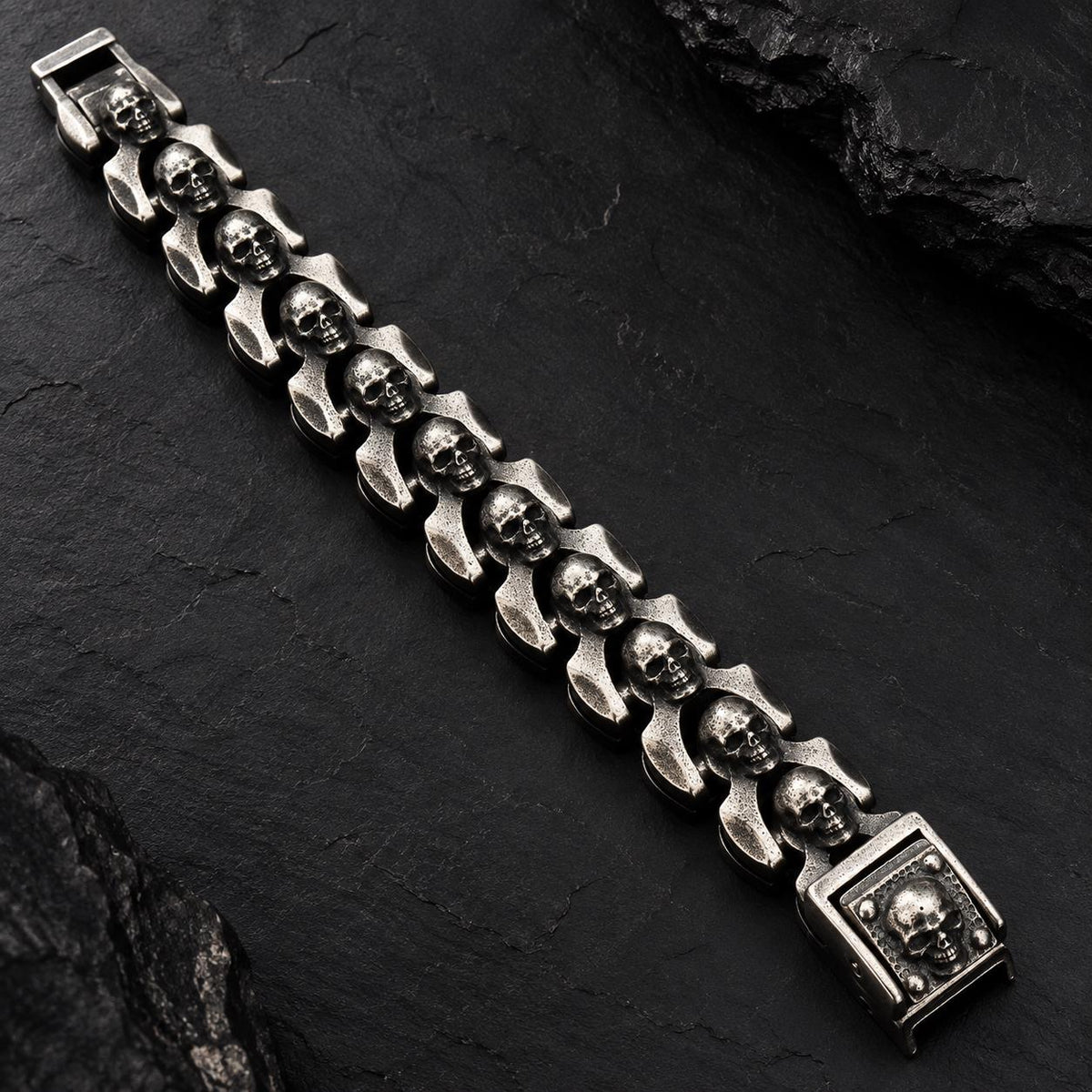 Heavy Stainless Steel Skull Bracelet for Men: Biker Chain Design