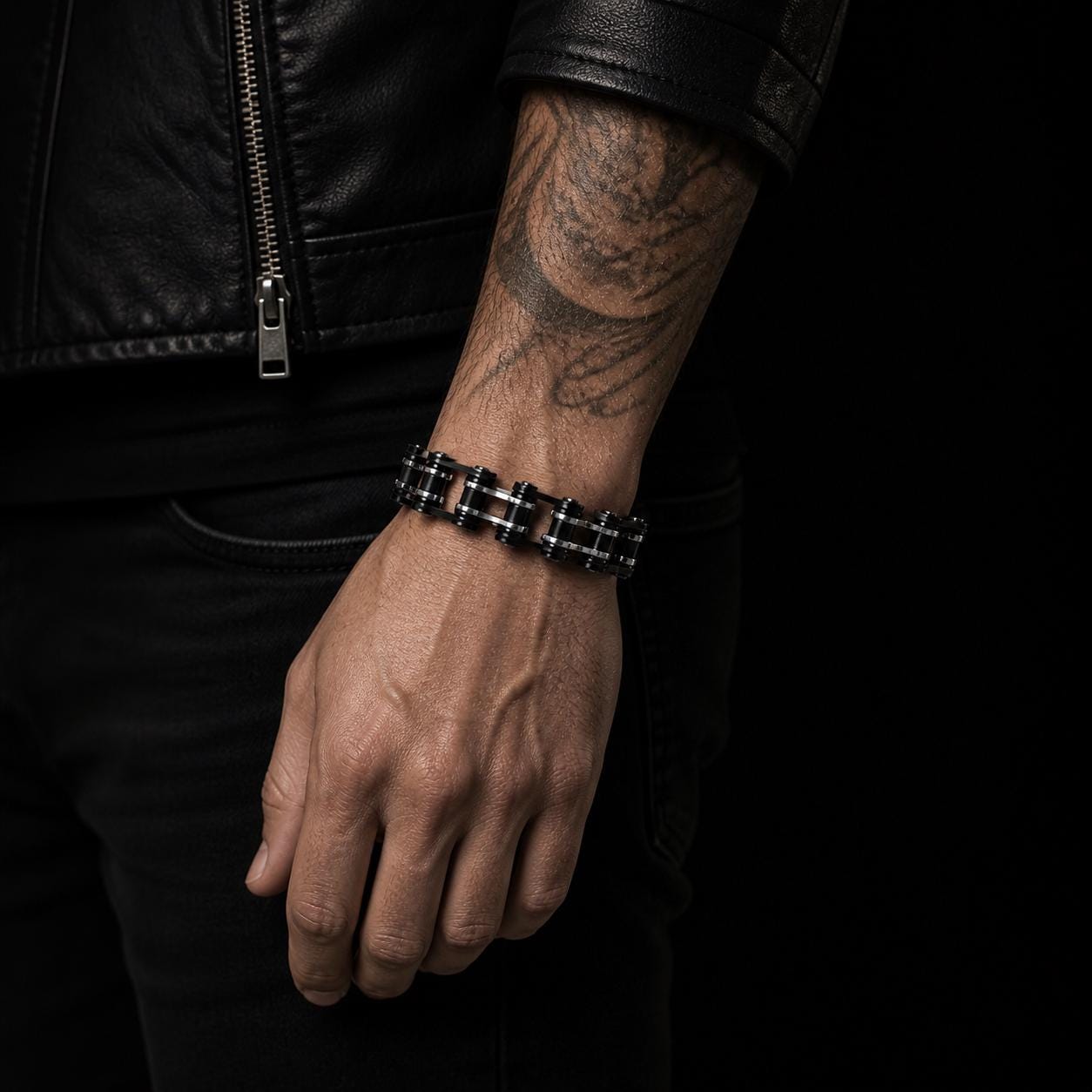 Heavy Stainless Steel Biker Bracelet for Men: Chunky Polished Chain Design