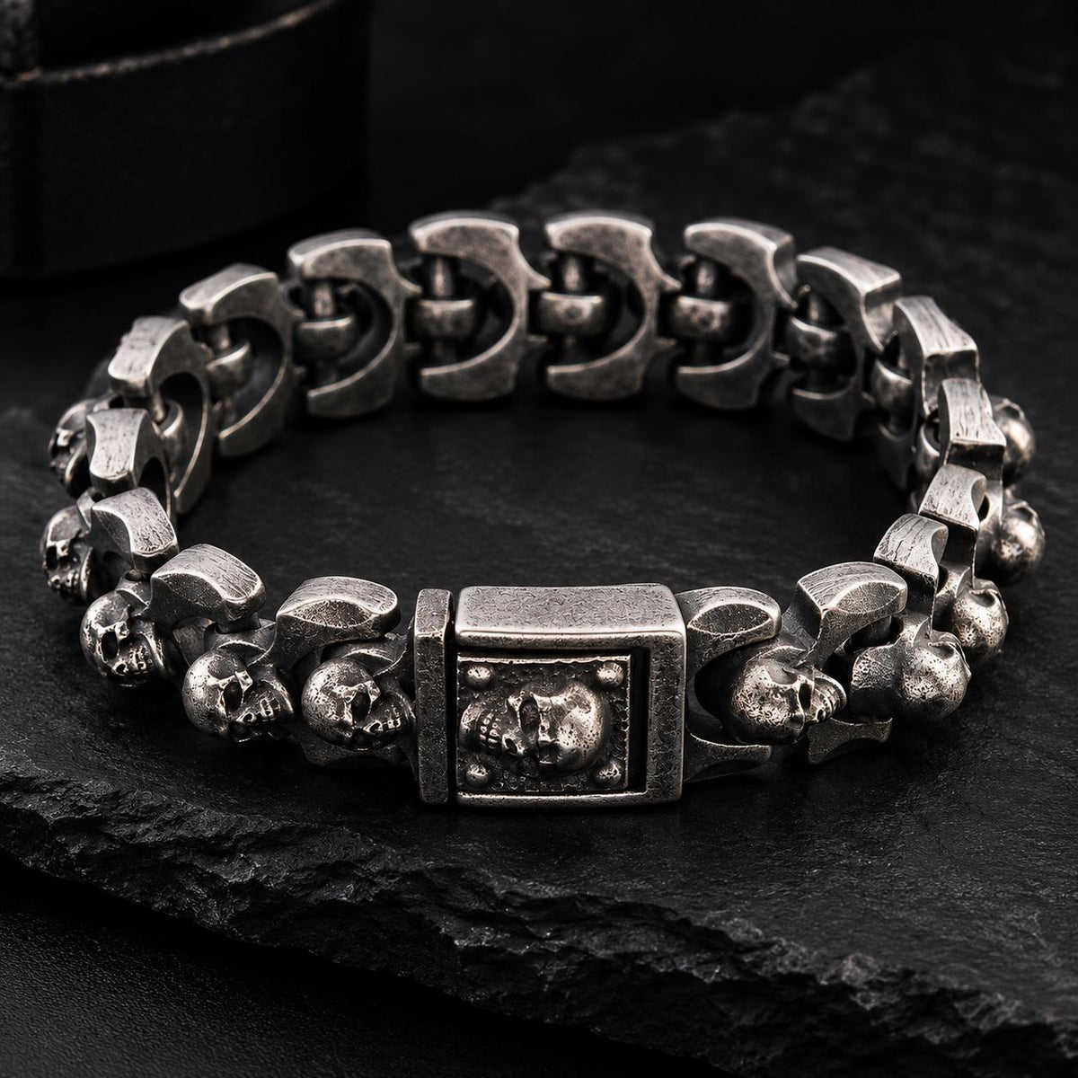 Heavy Stainless Steel Skull Bracelet for Men: Biker Chain Design