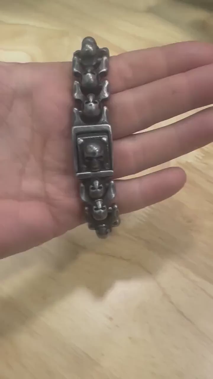 Heavy Stainless Steel Skull Bracelet for Men: Biker Chain Design